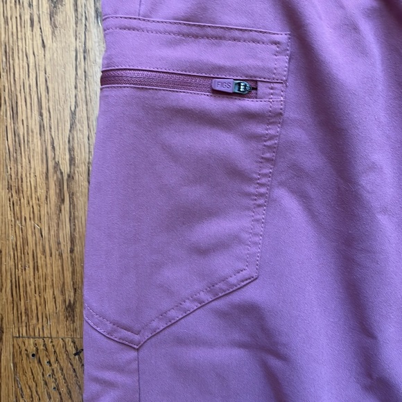 Figs High Waisted Zamora Joggers - Picture 7 of 15